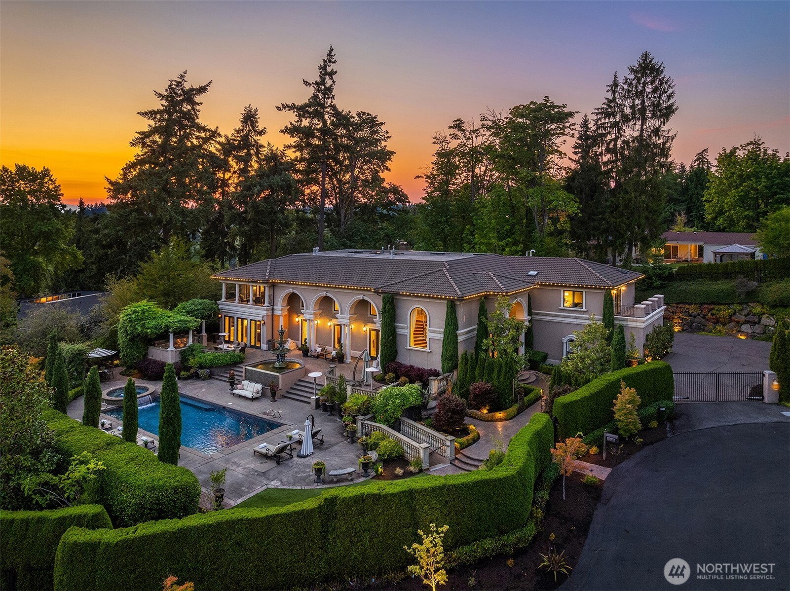 8638 NE 19th Place