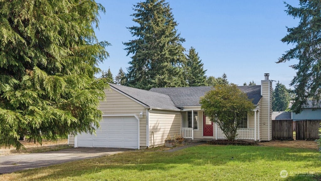 Photo of 15903 95th Avenue Ct E, Puyallup, WA 98375 (MLS # 2578207)