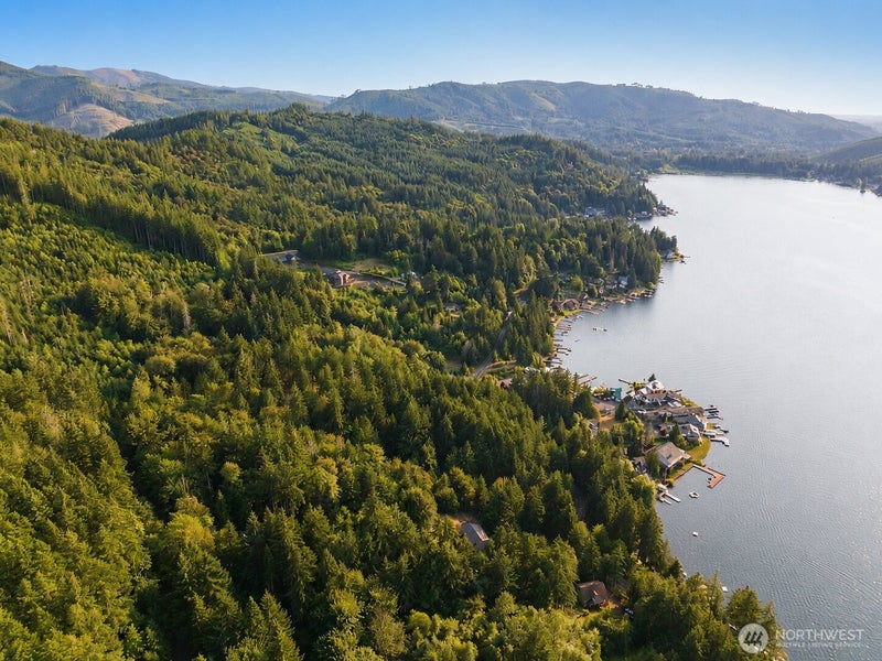 1102 NW Summit Lake Shore Rd