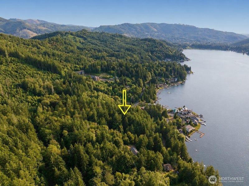 1102 NW Summit Lake Shore Rd