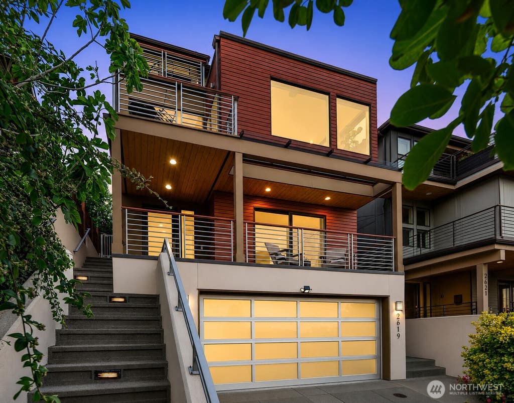 Photo of 2619 Warren Avenue N, Seattle, WA 98109 (MLS # 2541860)