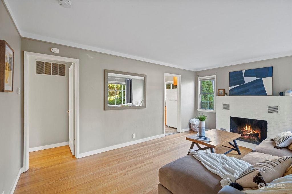 Photo of 11728 Meridian Avenue N, Seattle, WA 98133 (MLS # 2204249)