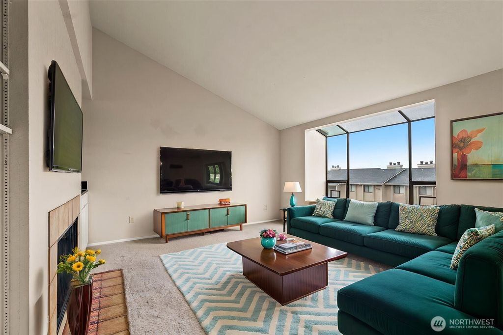 Photo of 1319 S Puget Drive #D-35, Renton, WA 98055 (MLS # 2508652)