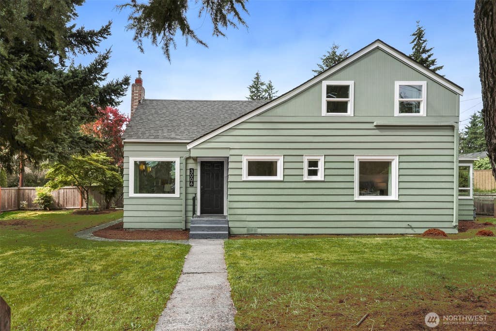 Photo of 3006 NE 133rd Street, Seattle, WA 98125 (MLS # 2549073)