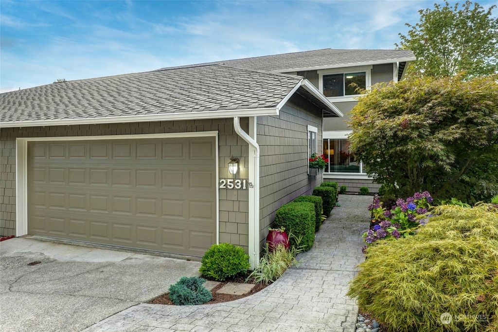 Photo of 2531 175th Avenue NE, Redmond, WA 98052 (MLS # 2288533)