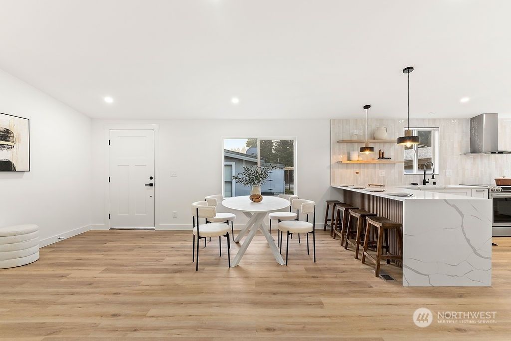 listing image 9363412521471011730