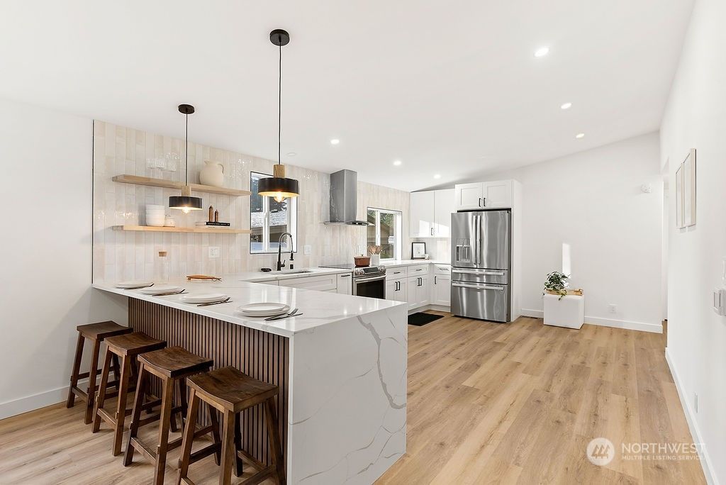 listing image 9367641274265680138