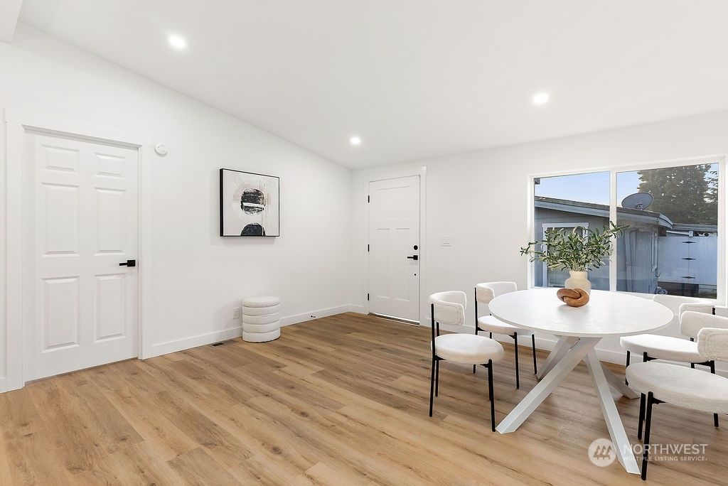 listing image 9367818908773728070