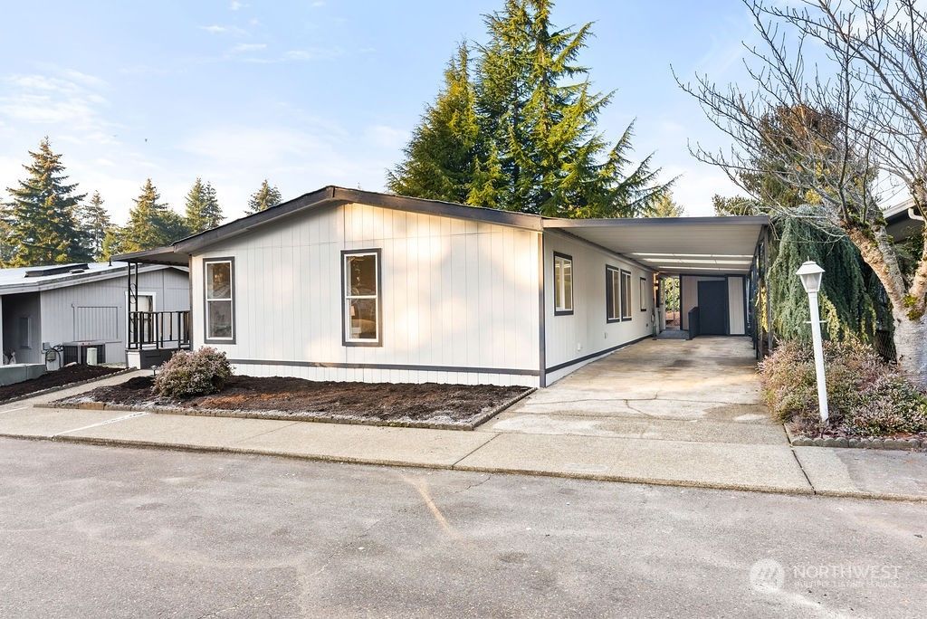 listing image 9366393995659793585