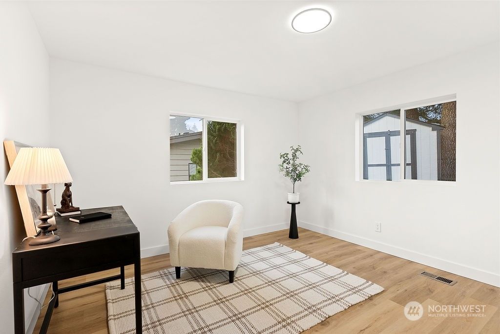 listing image 9361496120872858613