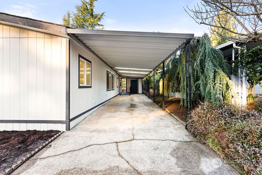listing image 9363350083922329639