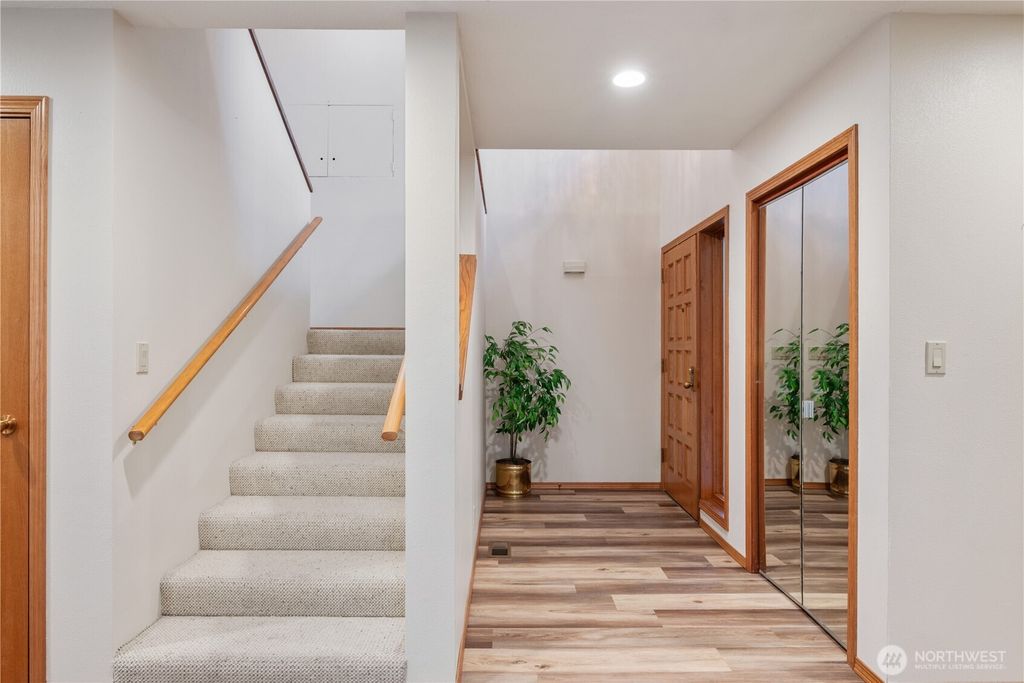 Photo of 2955 Glenwood Drive #8, Longview, WA 98632 (MLS # 2454966)