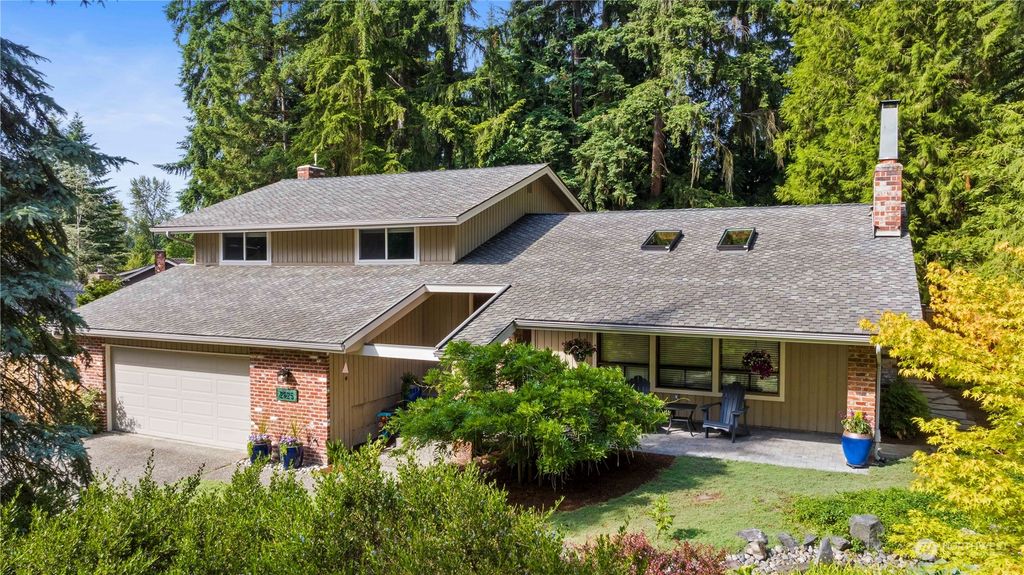 Photo of 2925 146th Place SE, Mill Creek, WA 98012 (MLS # 2131498)