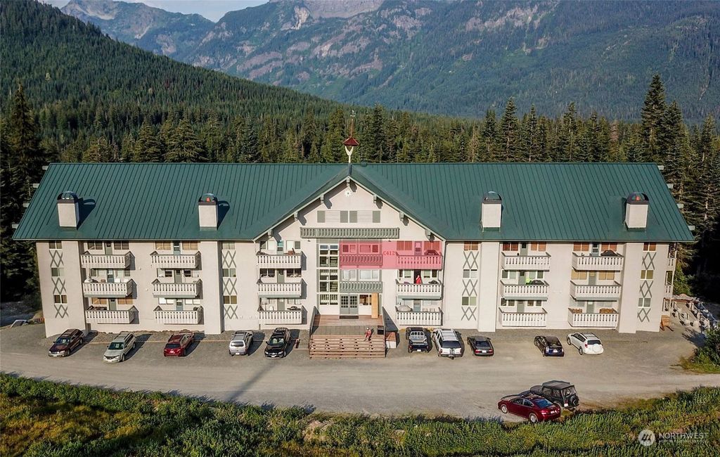 Photo of 220 Tanner Way #C412, Snoqualmie Pass, WA 98068 (MLS # 2048080)