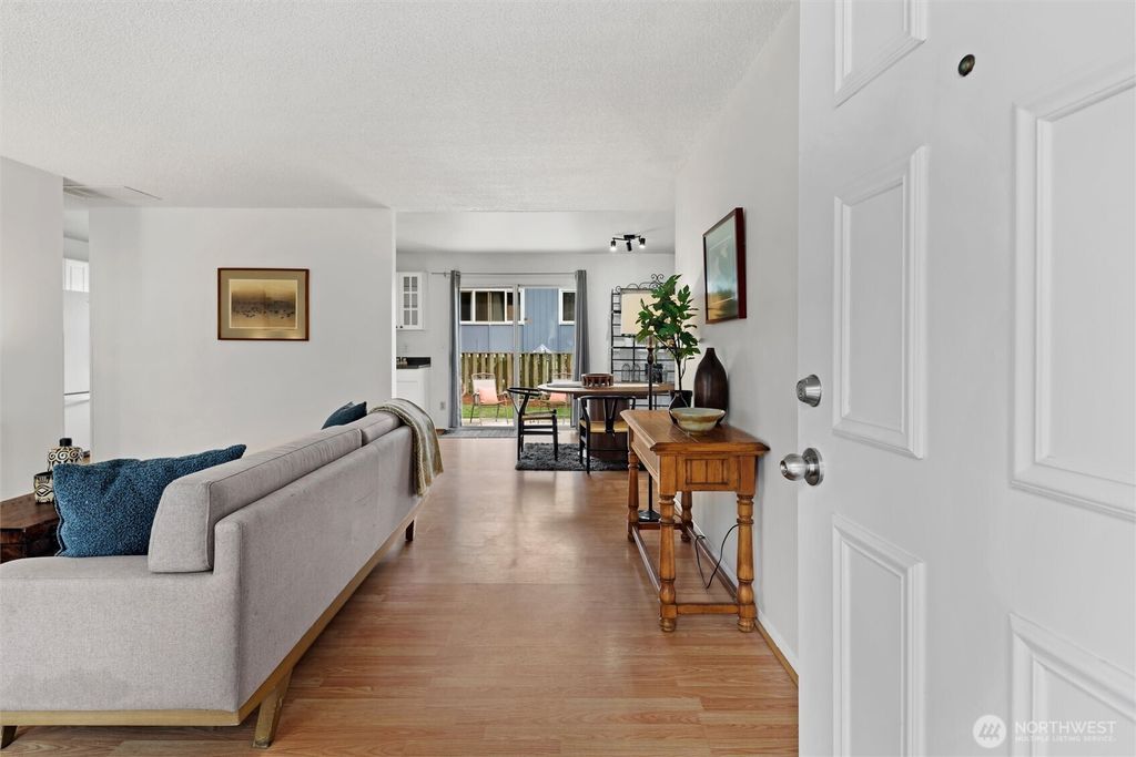 Photo of 26132 19th Avenue S, Des Moines, WA 98198 (MLS # 2511517)