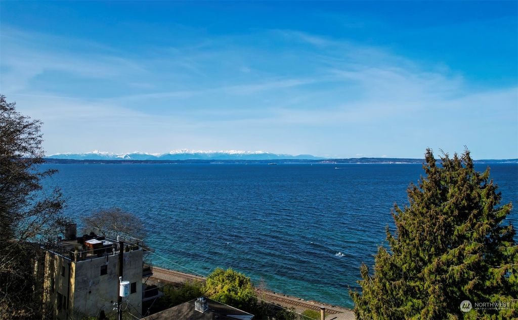 Photo of 3251 NW Esplanade, Seattle, WA 98117 (MLS # 2045996)