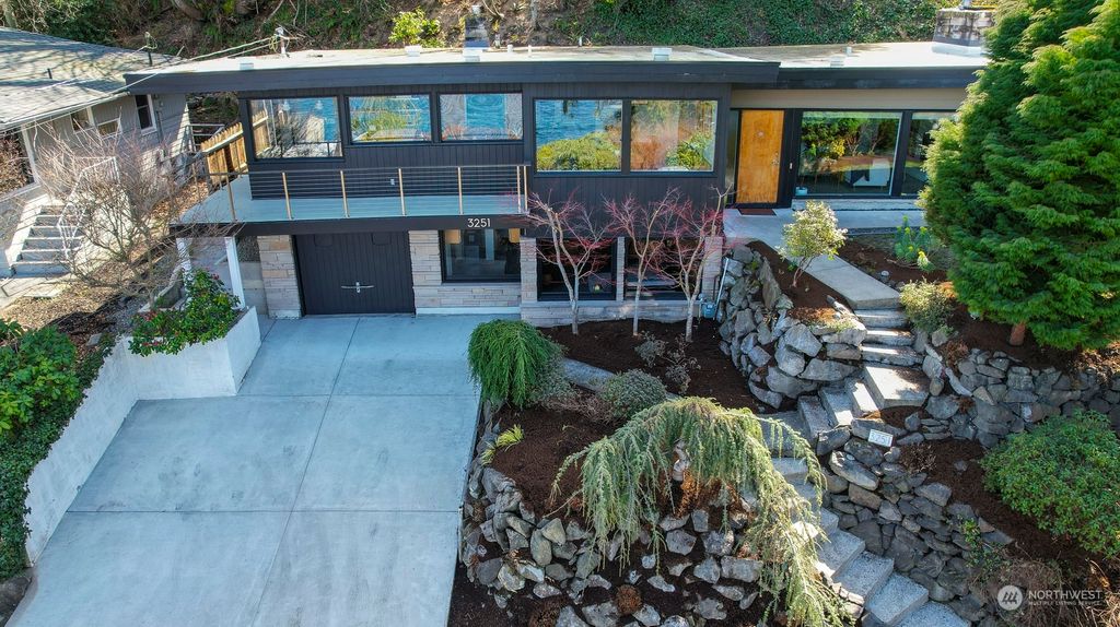 Photo of 3251 NW Esplanade, Seattle, WA 98117 (MLS # 2045996)