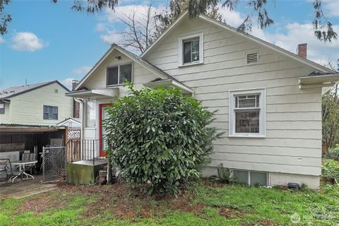 Photo of 2209 E Roanoke Street, Seattle, WA 98112 (MLS # 2344954)