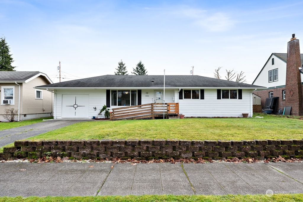 Photo of 2325 McDougall Avenue, Everett, WA 98201 (MLS # 2319401)