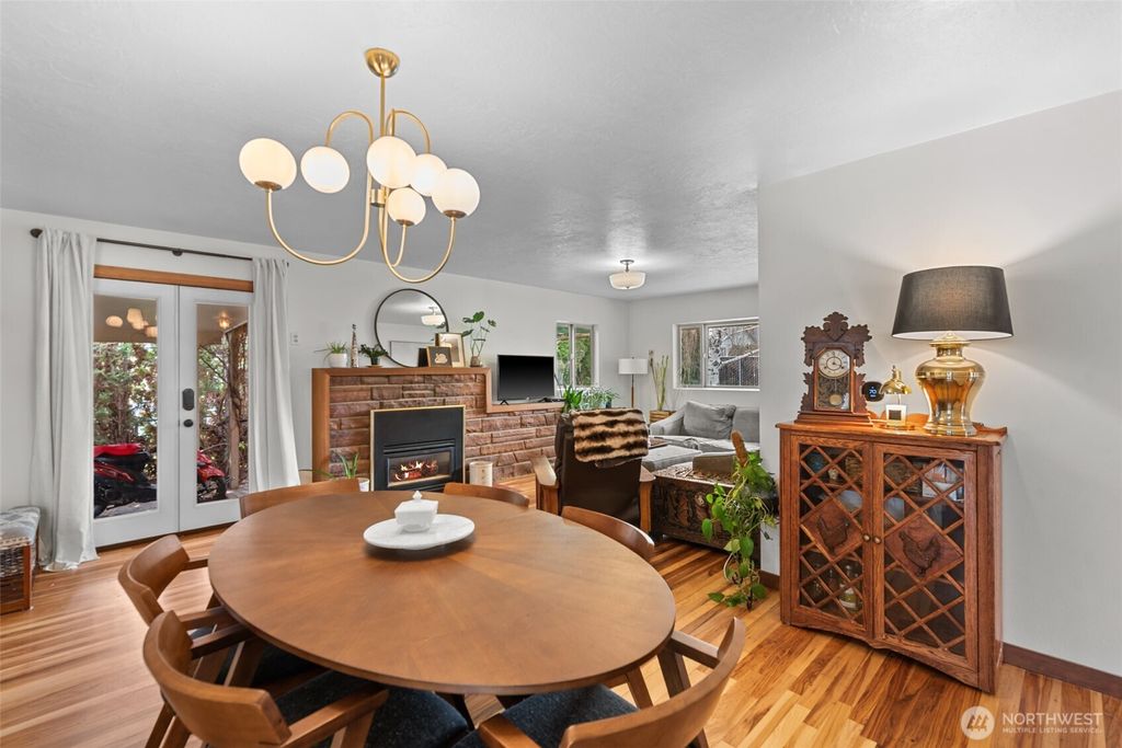 Photo of 1104 Poplar Avenue, Wenatchee, WA 98801 (MLS # 2493975)