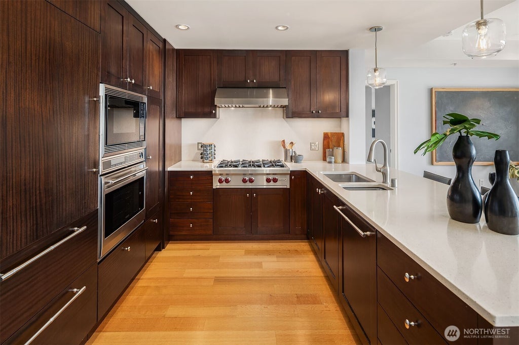 Photo of 10700 NE 4th Street #2214, Bellevue, WA 98004 (MLS # 2580576)