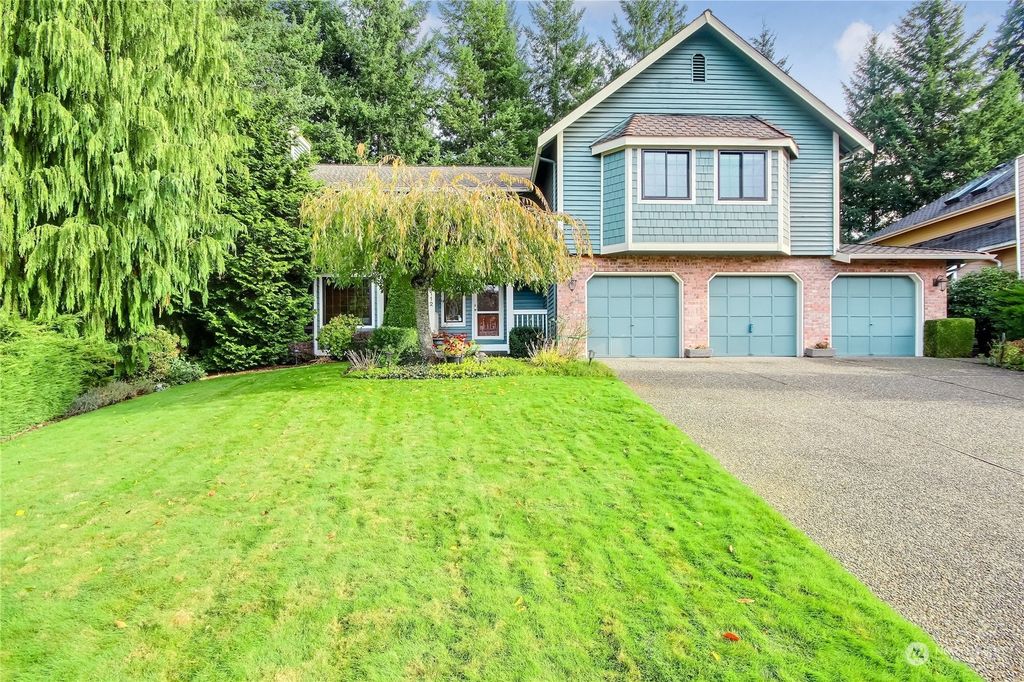Photo of 18112 141st Avenue SE, Renton, WA 98058 (MLS # 2177764)