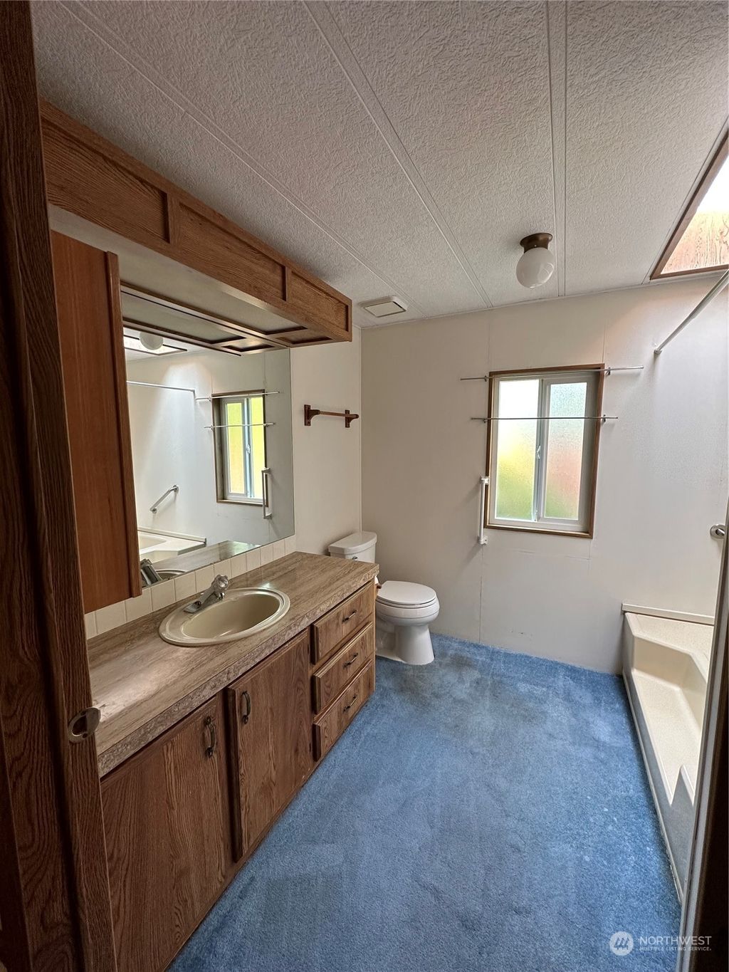 listing image 9369914292361004447