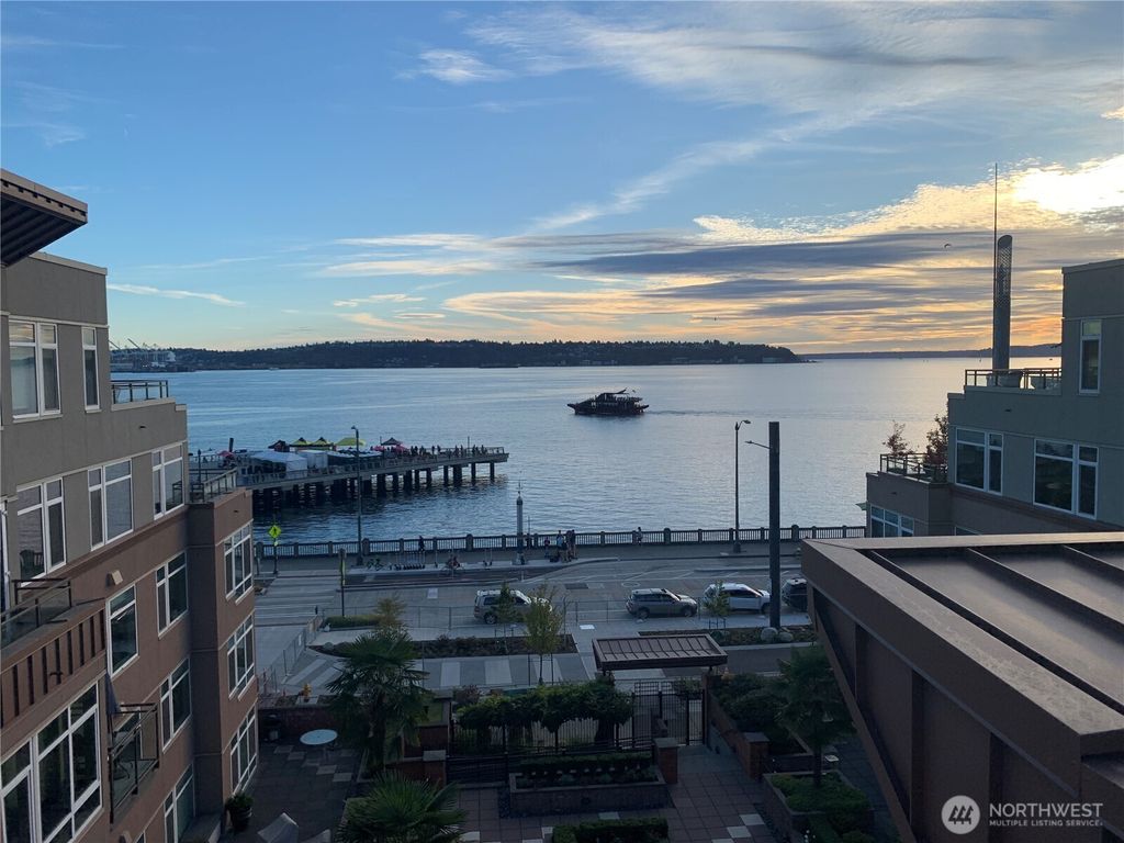 Photo of 2000 Alaskan Way #342, Seattle, WA 98121 (MLS # 2438920)