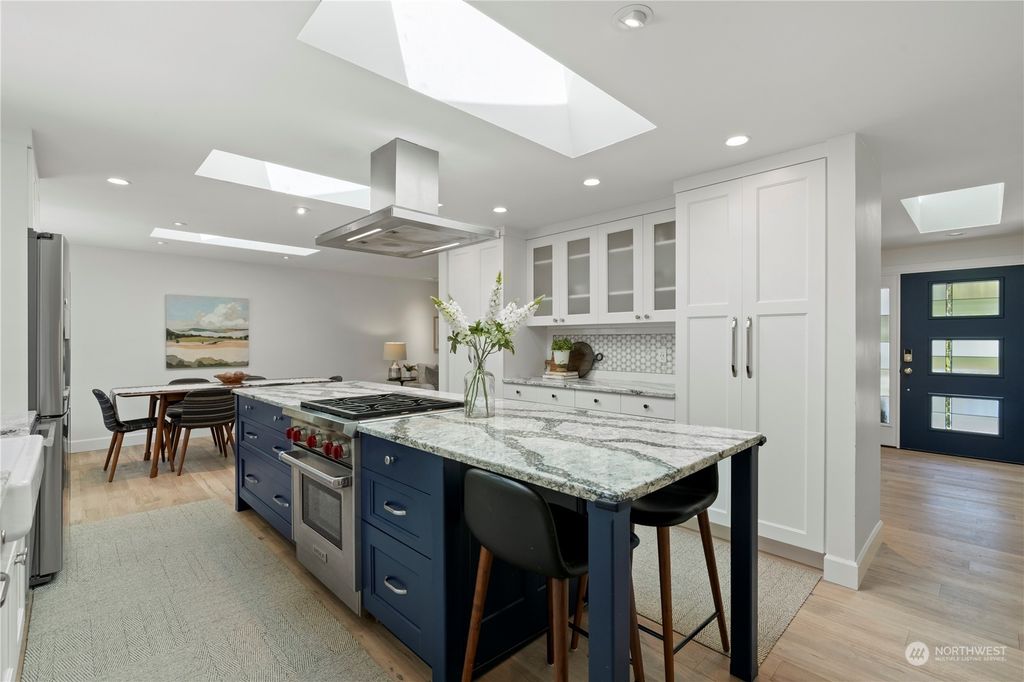 listing image 9363645213271047573