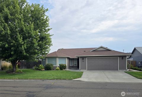 Photo of 2081 Gemstone Drive, Walla Walla, WA 99362 (MLS # 2428003)