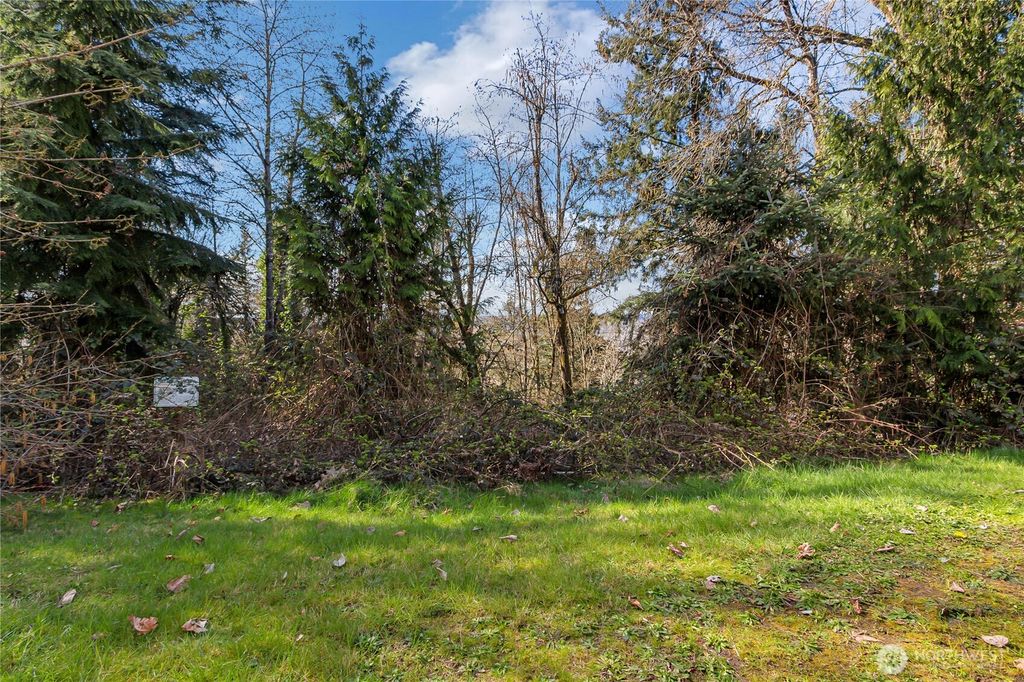 Photo of 301 50th Street SE #43, Auburn, WA 98092 (MLS # 2502294)