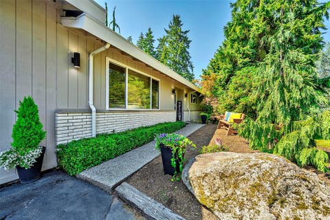Photo of 8205 NE 128th Street, Kirkland, WA 98034 (MLS # 2573569)