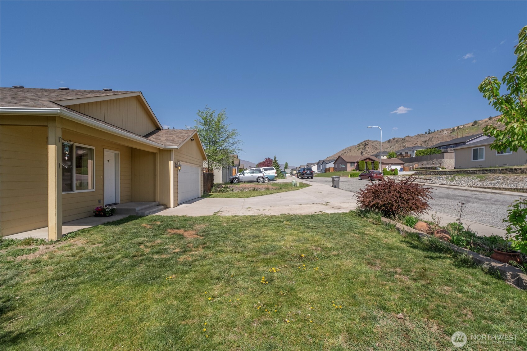 3932 NE Blueridge Drive
