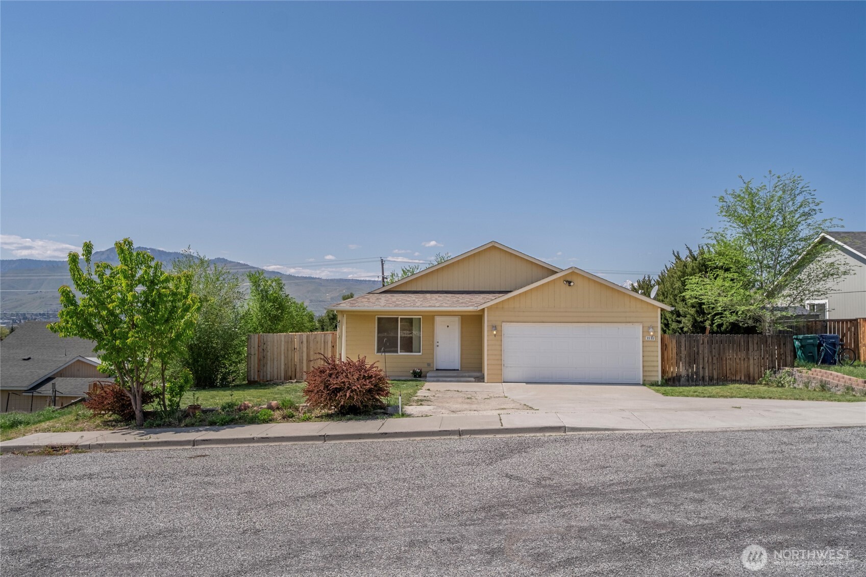 3932 NE Blueridge Drive