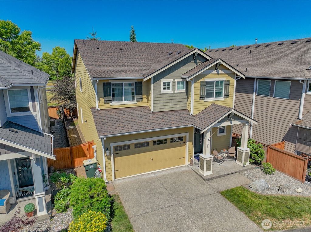 Photo of 8825 Corona CT Court NE, Lacey, WA 98516 (MLS # 2545000)
