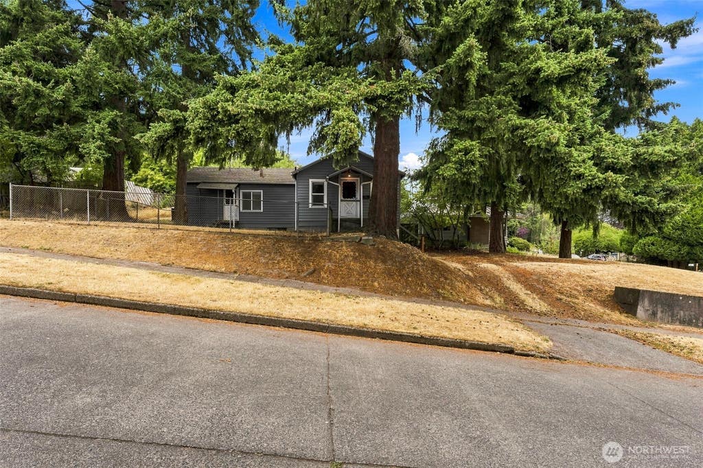 Photo of 7955 29th Avenue SW, Seattle, WA 98126 (MLS # 2566302)