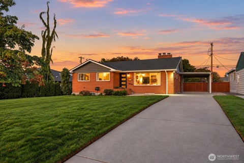 Photo of 709 Colby Avenue, Everett, WA 98201 (MLS # 2584047)