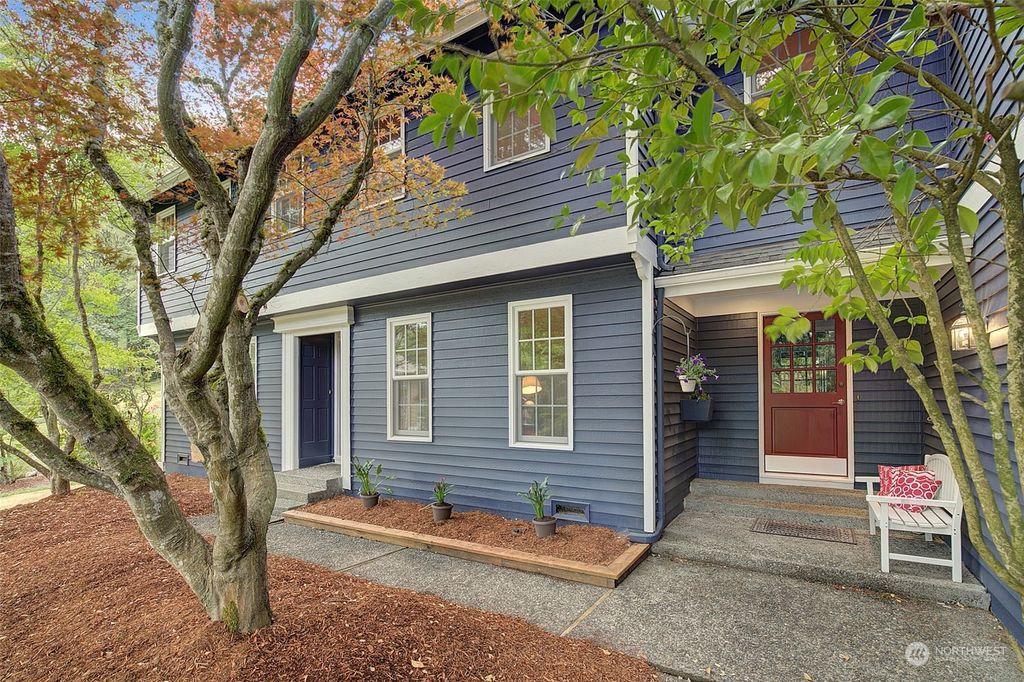 Photo of 2009 177th Avenue NE, Redmond, WA 98052 (MLS # 2269772)