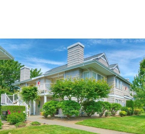 Photo of 11130 SE 208th Street #G204, Kent, WA 98031 (MLS # 2480949)