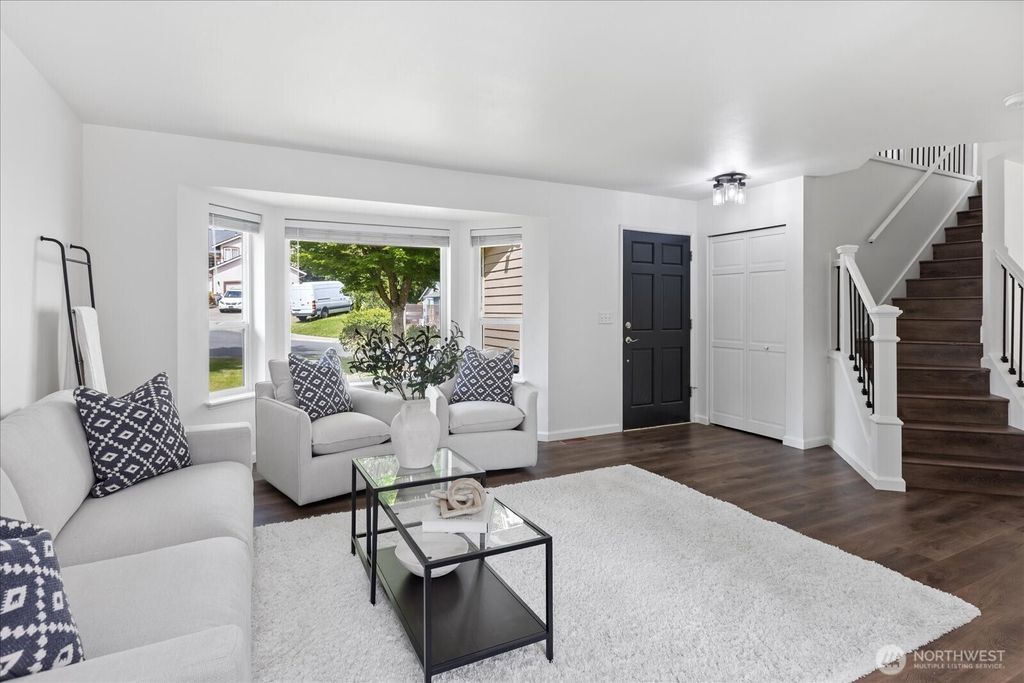 Photo of 12423 52nd Drive SE, Everett, WA 98208 (MLS # 2384187)