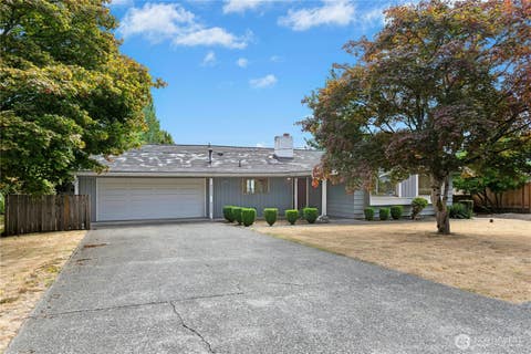 Photo of 250 110th Place SE, Bellevue, WA 98004 (MLS # 2569301)