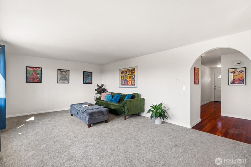 5807 Hendrickson 106