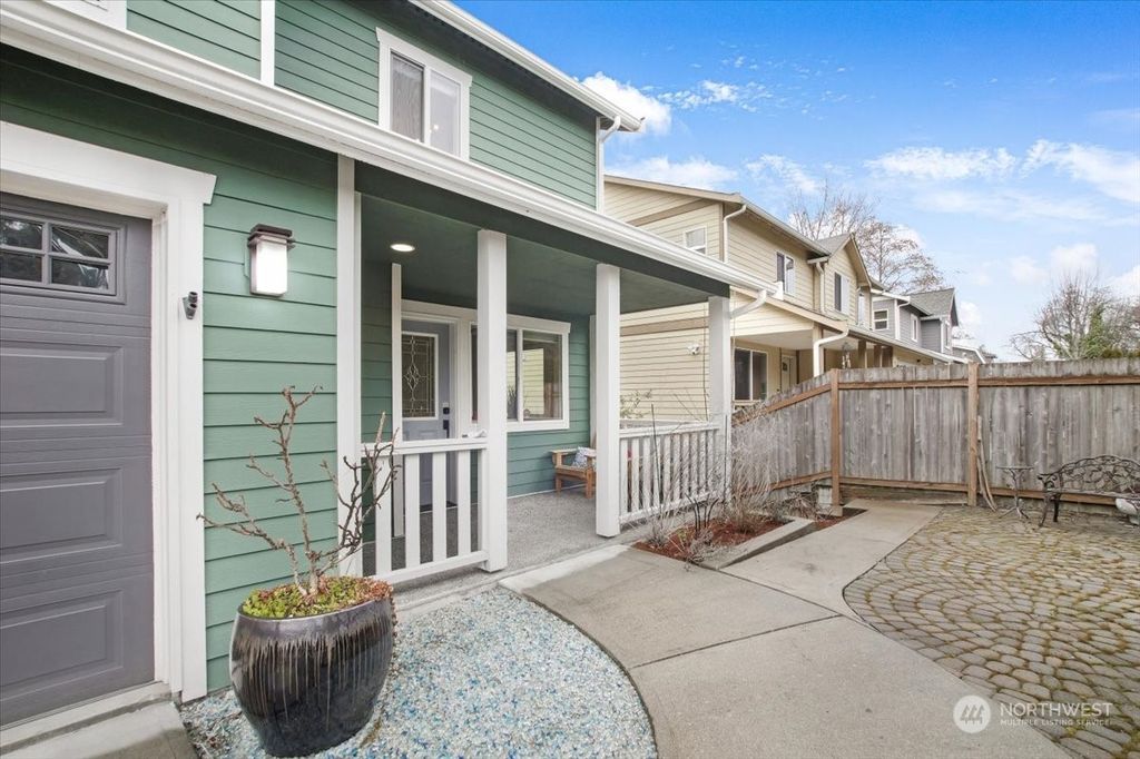 Photo of 4811 25th Avenue SW, Seattle, WA 98106 (MLS # 2048186)