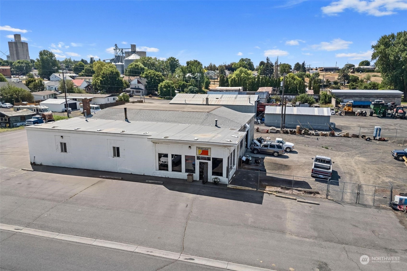 502 W Main