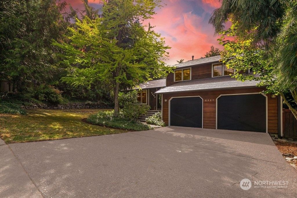 Photo of 8005 NE 120th Street, Kirkland, WA 98034 (MLS # 2153466)