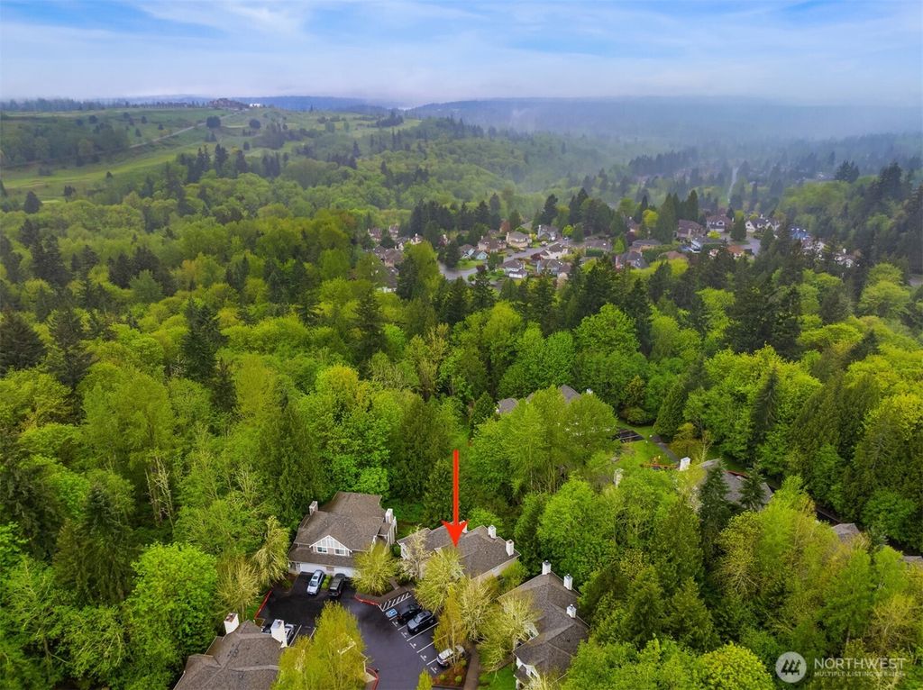 Photo of 6817 SE Cougar Mountain Way, Bellevue, WA 98006 (MLS # 2366035)