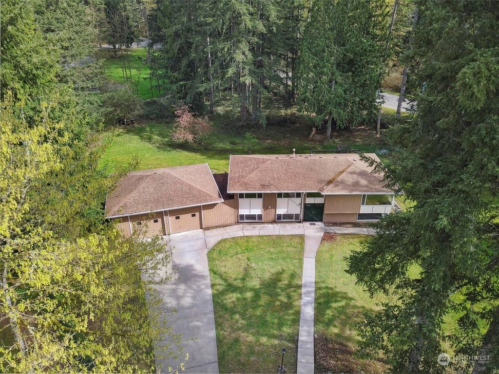 Photo of 3042 245th Avenue SE, Sammamish, WA 98075 (MLS # 2221593)