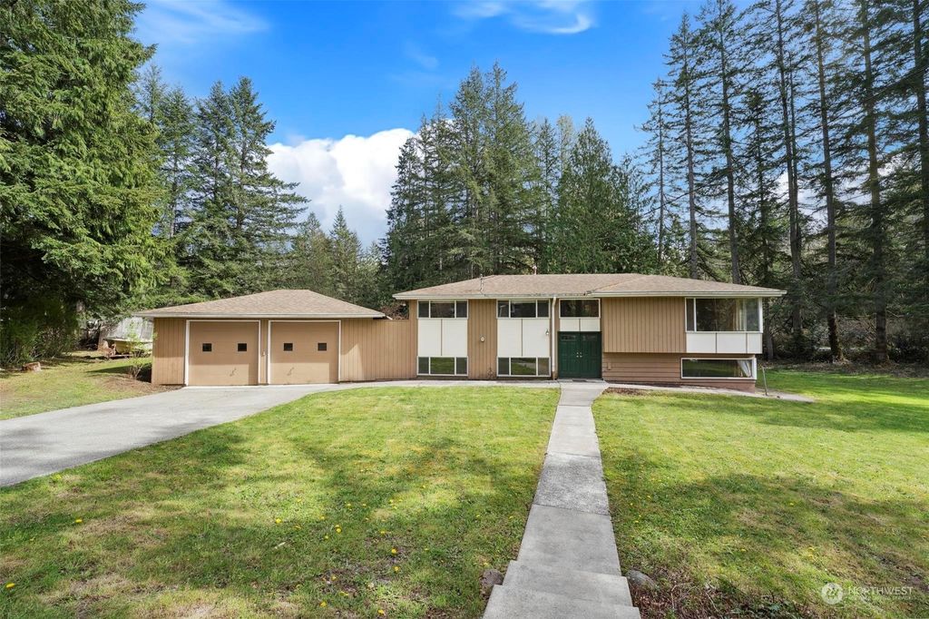 Photo of 3042 245th Avenue SE, Sammamish, WA 98075 (MLS # 2221593)