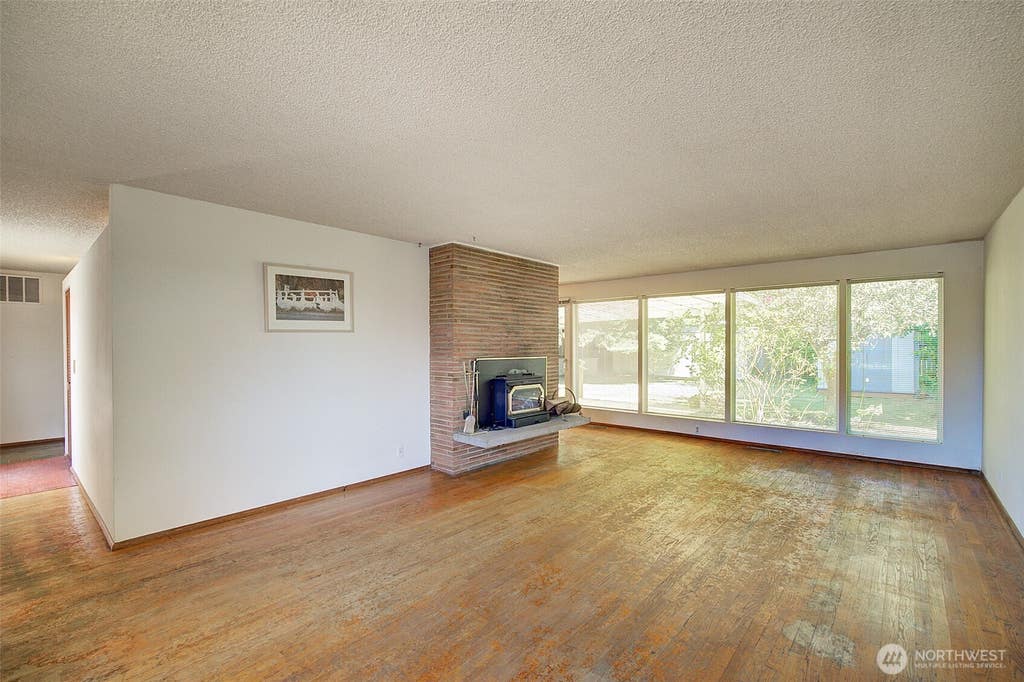 Photo of 8626 21st Avenue NW, Seattle, WA 98117 (MLS # 2567976)