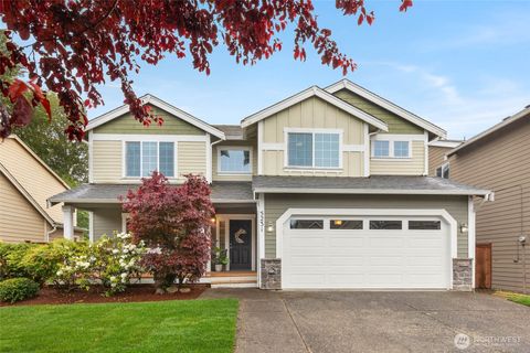 Photo of 5231 NE 11th Court, Renton, WA 98059 (MLS # 2526176)
